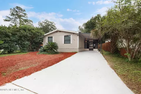 7726 Plumwood Dr, Jacksonville, FL 32256