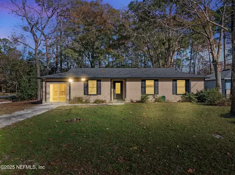 12203 Governors Dr E, Jacksonville, FL 32223