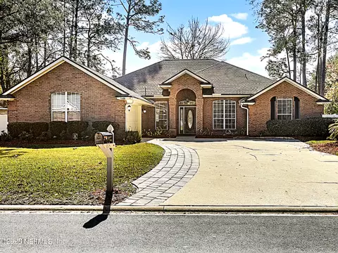 1108 Lake Parke Dr, Saint Johns, FL 32259