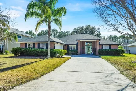 175 Greenfield Dr, Saint Johns, FL 32259