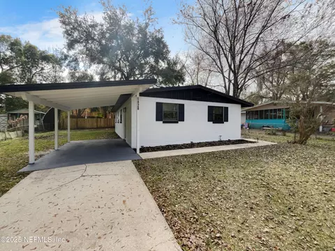 6828 Tinkerbell Ln, Jacksonville, FL 32210