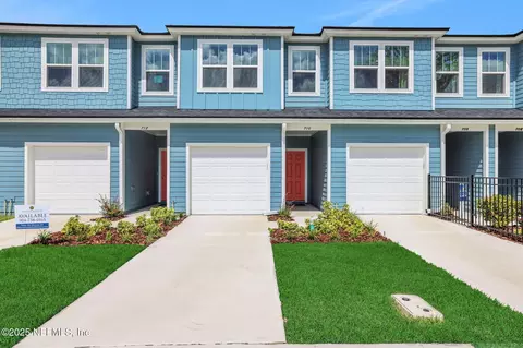 710 Sailor Grove Ln, Jacksonville, FL 32221
