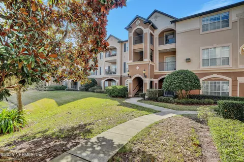 10961 Burnt Mill Rd #415, Jacksonville, FL 32256
