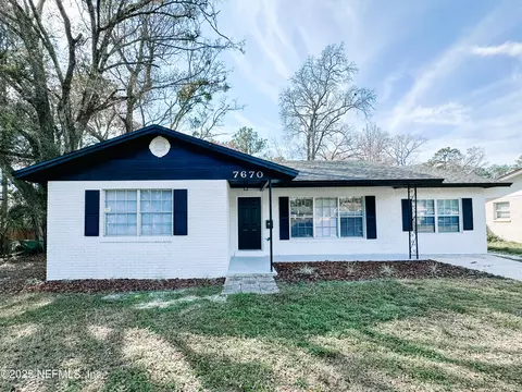 7670 Praver Dr E, Jacksonville, FL 32217
