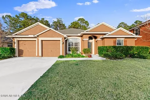 13731 Devan Lee Dr N, Jacksonville, FL 32226
