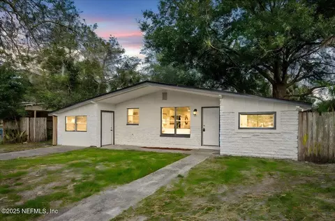 2905 Sandhurst Rd, Jacksonville, FL 32277