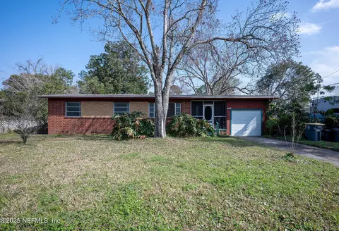 2161 Belinda Cir, Jacksonville, FL 32216