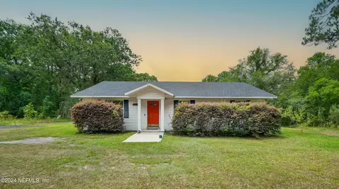 5966 J B Hines Rd, Macclenny, FL 32063