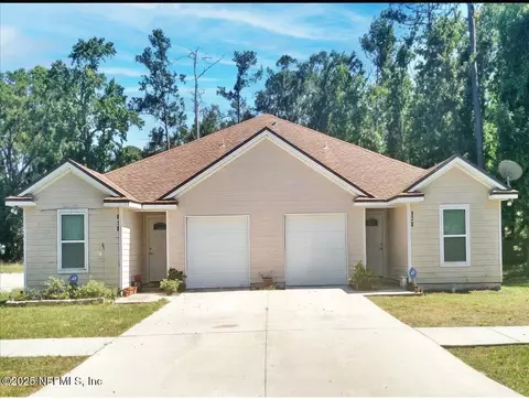 820 Filmore Ln, Orange Park, FL 32073