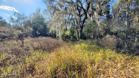 127 Cherokee Ave, Interlachen, FL 32148 photo 7