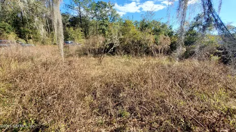 127 Cherokee Ave, Interlachen, FL 32148 photo 9