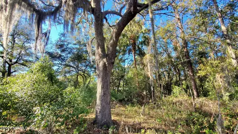 127 Cherokee Ave, Interlachen, FL 32148 photo 8