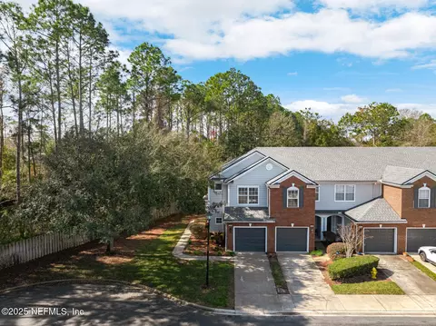 13253 Stone Pond Dr, Jacksonville, FL 32224