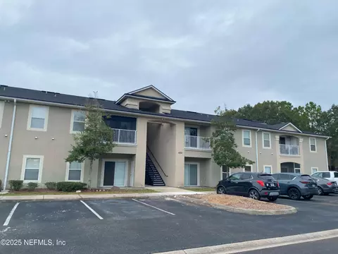 5050 Playpen Dr #3, Jacksonville, FL 32210