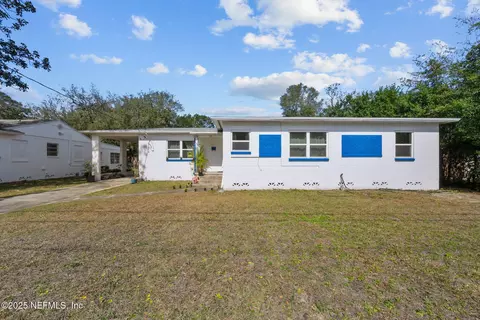 8375 Bordeau Ave N, Jacksonville, FL 32211