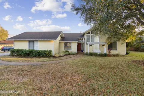 3566 Oldfield Lake Ct, Jacksonville, FL 32223