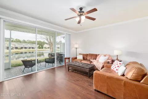 6872 Woody Vine Dr, Jacksonville, FL 32258