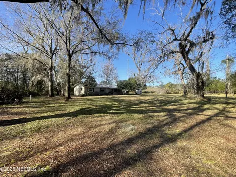 5202 SW 155th St, Starke, FL 32091