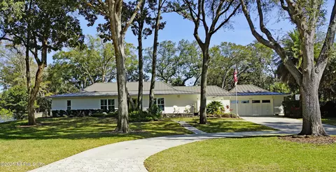 1665 Selva Marina Dr, Atlantic Beach, FL 32233