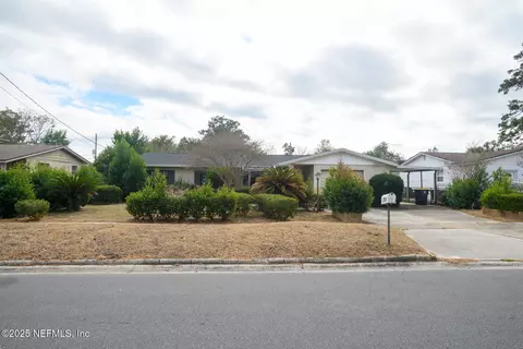 7928 Triumph Ln, Jacksonville, FL 32244