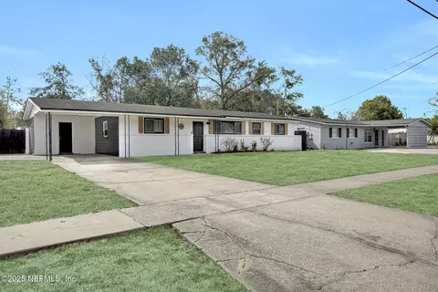 7968 Jaguar Dr, Jacksonville, FL 32244