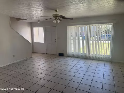 6165 Tuscony Cir, Jacksonville, FL 32277