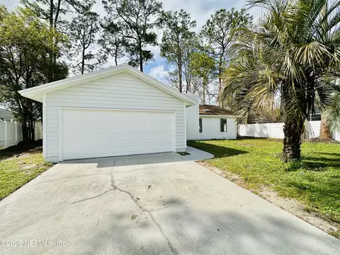 10664 Hearthstone Dr, Jacksonville, FL 32257