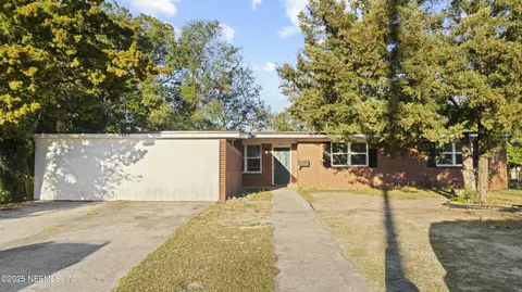 1647 Townsend Blvd, Jacksonville, FL 32211