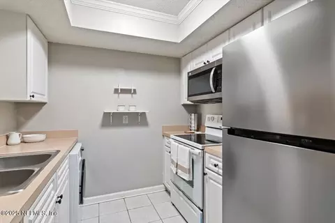 3906 Mission Dr #5, Jacksonville, FL 32217