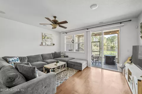 2341 White Sands Dr, Jacksonville, FL 32216