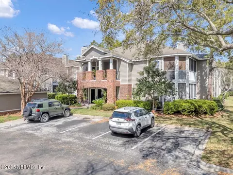 10000 Gate Pkwy N #2014, Jacksonville, FL 32246