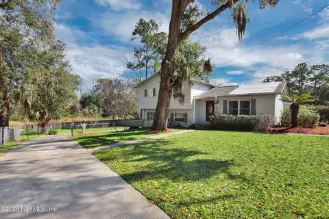 7186 King Arthur Rd N, Jacksonville, FL 32211