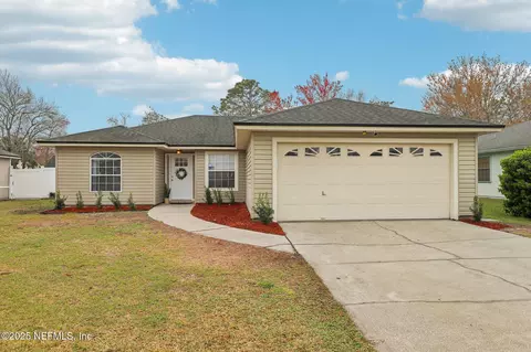 7768 Pikes Peak Dr, Jacksonville, FL 32244