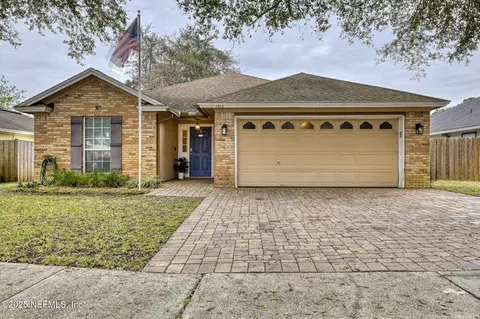 7613 Fawn Lake Dr S, Jacksonville, FL 32256
