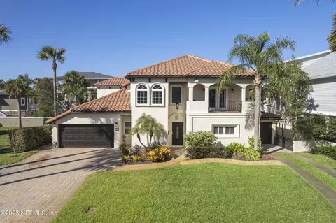 159 11th St, Atlantic Beach, FL 32233