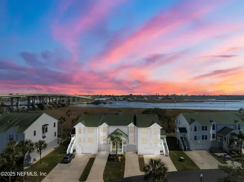 3347 Lighthouse Point Ln, Jacksonville, FL 32250