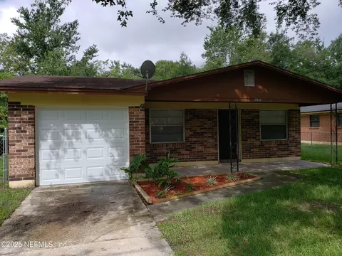 7570 John F Kennedy Dr W, Jacksonville, FL 32219