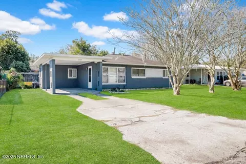 3209 Weaver Rd, Palatka, FL 32177
