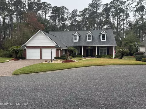 2011 Woodlake Dr, Fleming Island, FL 32003