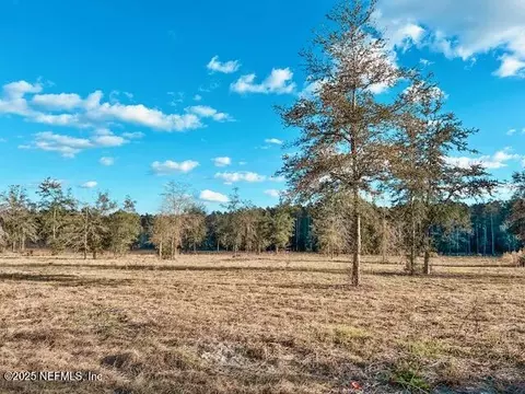 8130 River Run Rd, Glen St. Mary, FL 32040