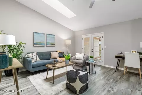 2272 Cypress Landing Dr, Jacksonville, FL 32233