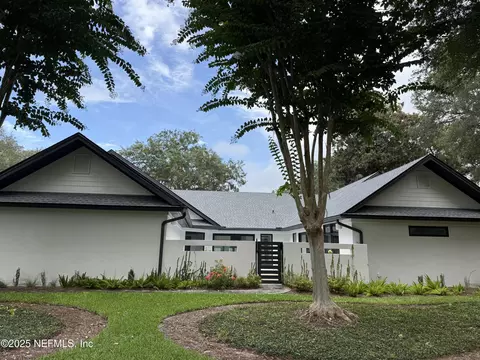 1731 Regatta Dr, Fernandina Beach, FL 32034