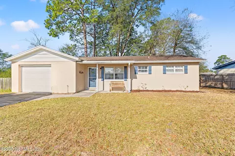 872 Chapman Dr, Jacksonville, FL 32221
