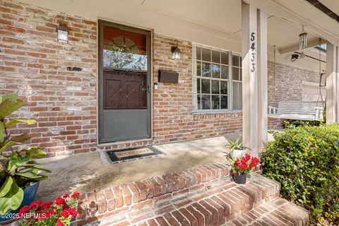 5433 Whitney St, Jacksonville, FL 32277