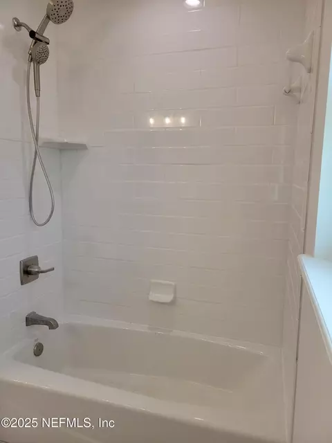 Bath - 54356 Jamie Dr, Callahan, FL 32011 photo 4 of 4