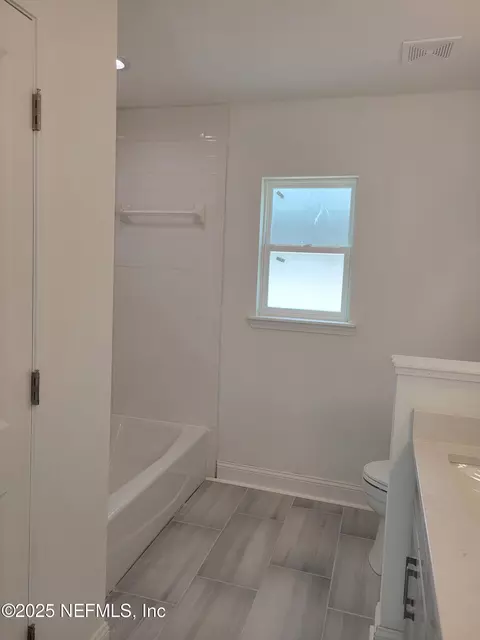 Bath - 54356 Jamie Dr, Callahan, FL 32011 photo 2 of 4