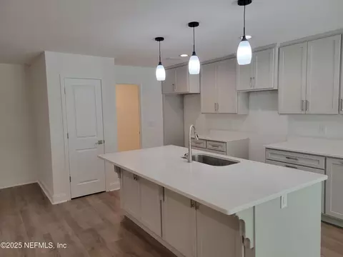 Kitchen - 54356 Jamie Dr, Callahan, FL 32011 photo 2 of 3
