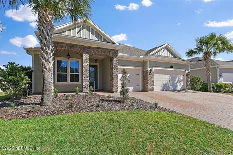 426 Grant Logan Dr, Saint Johns, FL 32259