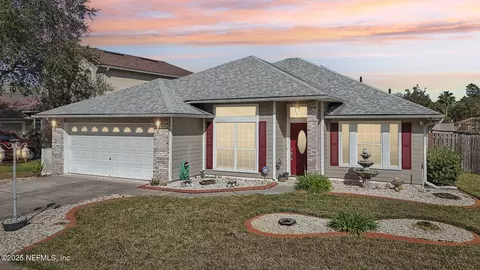 228 Johns Glen Dr, Saint Johns, FL 32259