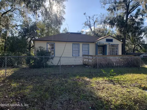 7336 N North Shore Dr, Jacksonville, FL 32208